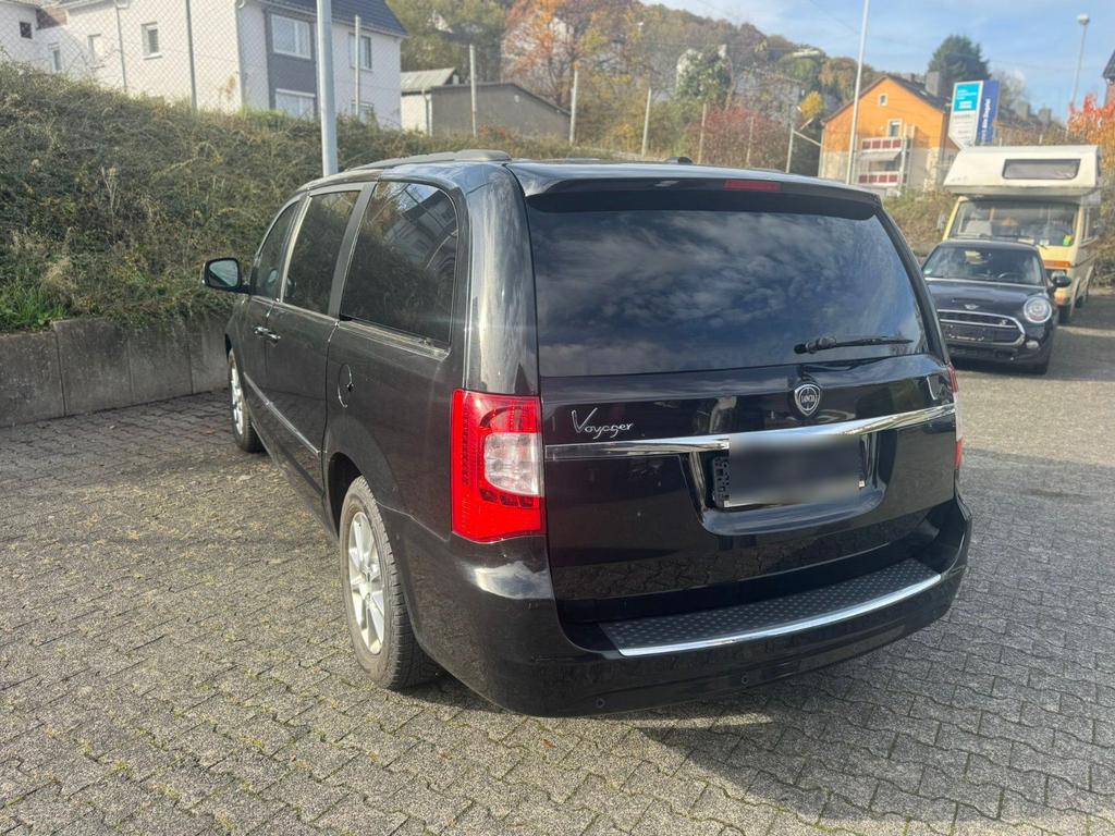 Lancia Voyager