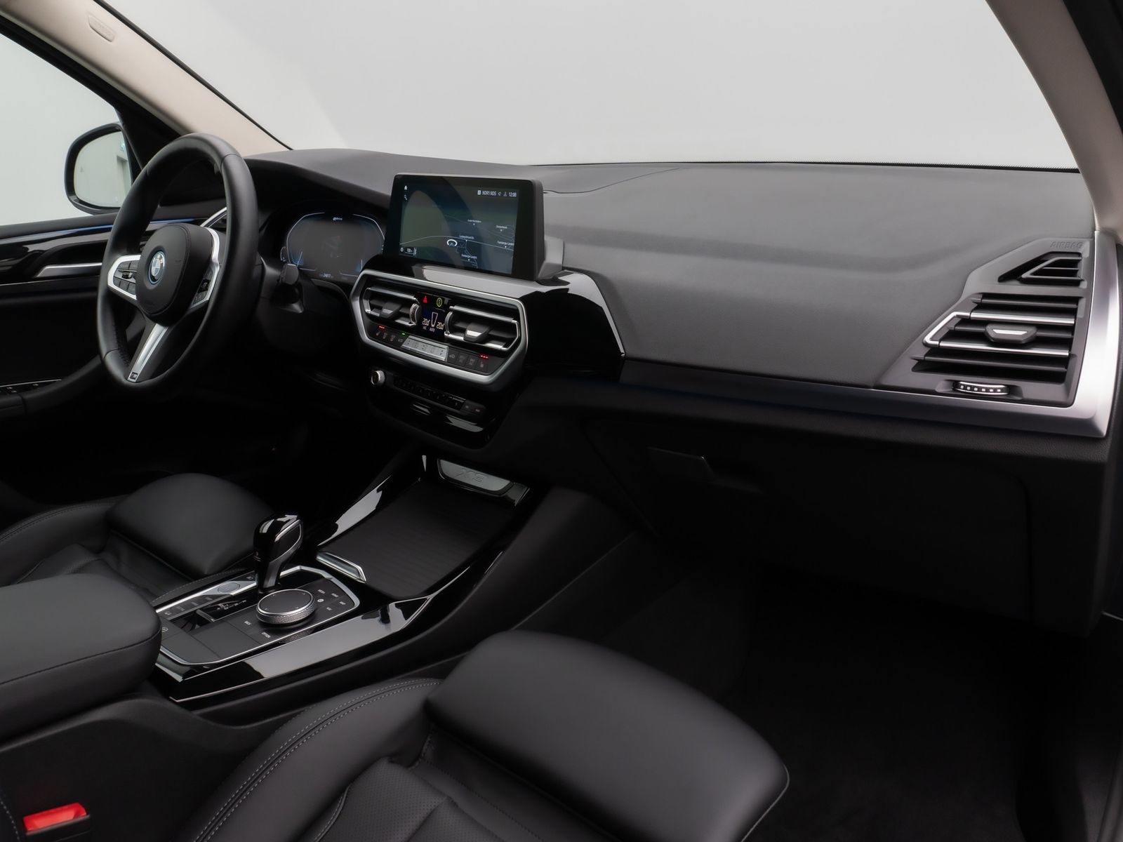 Fahrzeugabbildung BMW X3 xD30e Kamera DAB HiFi Komfort MSport 19Zoll