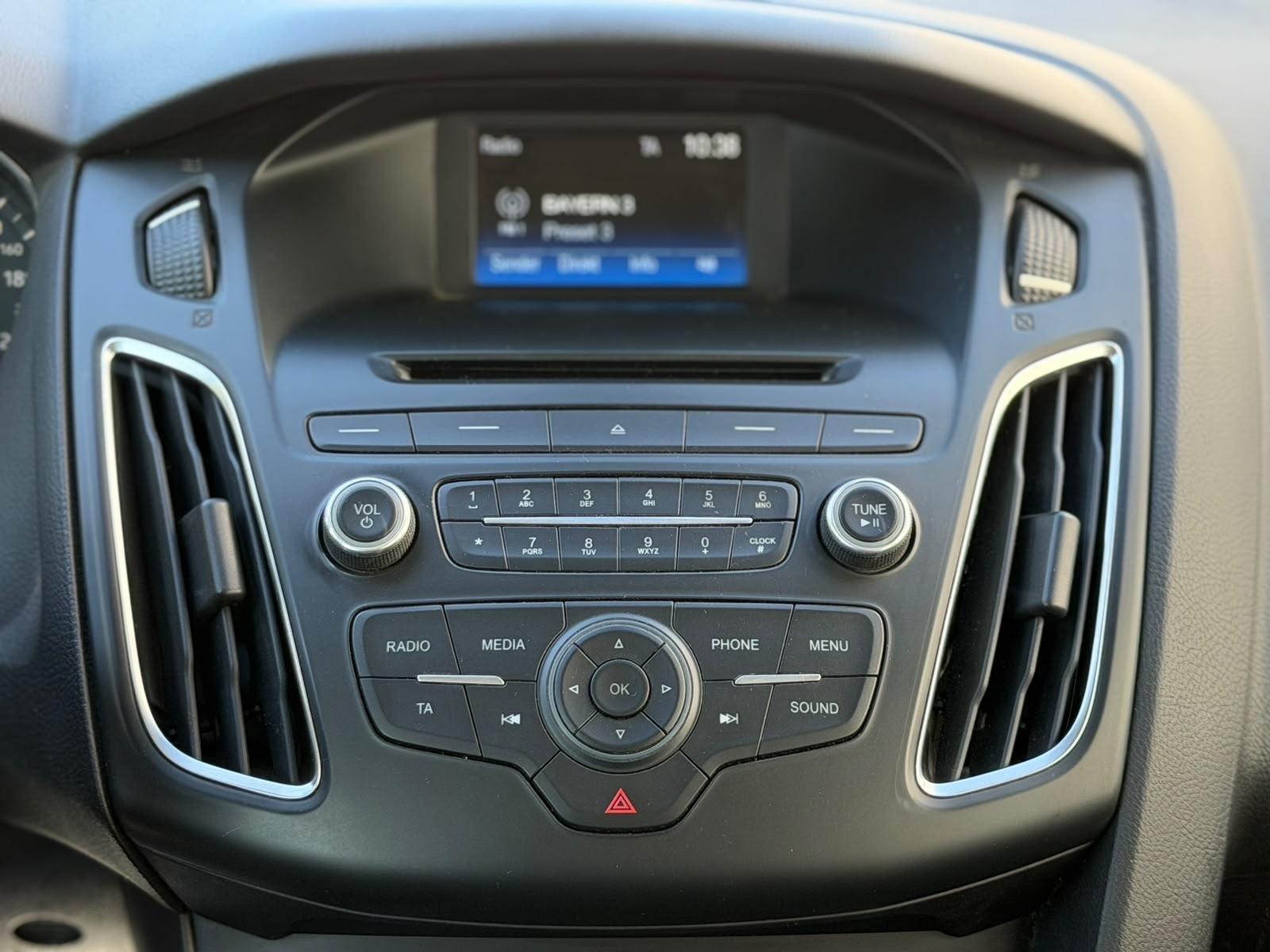 Ford Focus 2015 — фото 13