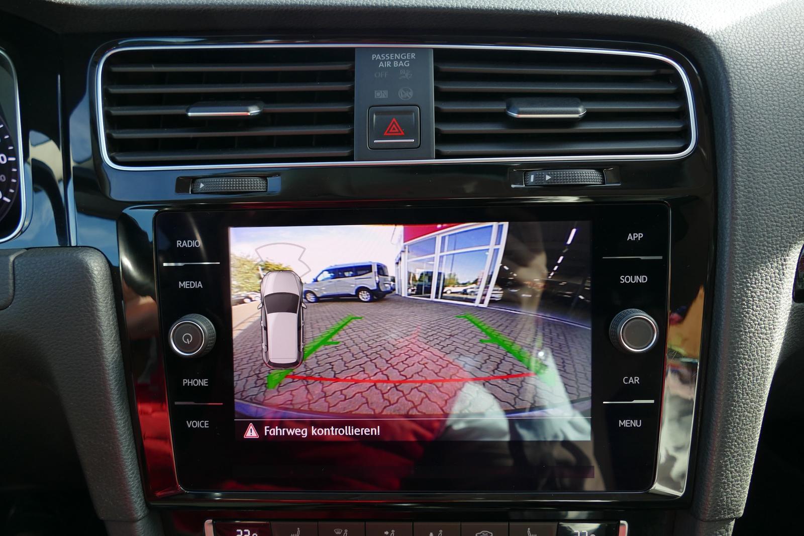 Volkswagen Golf VII 1.4 TSI Highline R-Line LED App Connect