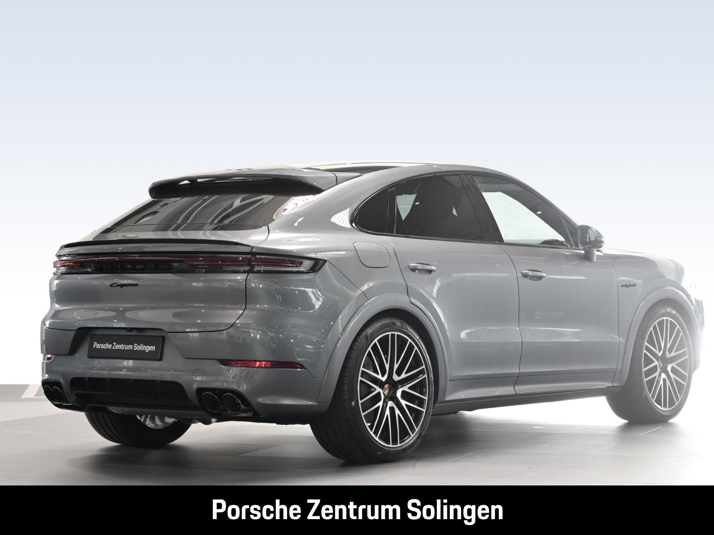 Porsche Cayenne E-Hybrid Coupe Black Edition 22'' AHK He