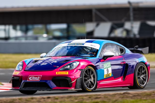 Porsche 718 Cayman GT4 RS Clubsport Rennwagen Race car