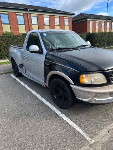 Ford F 150 svt Lightning 