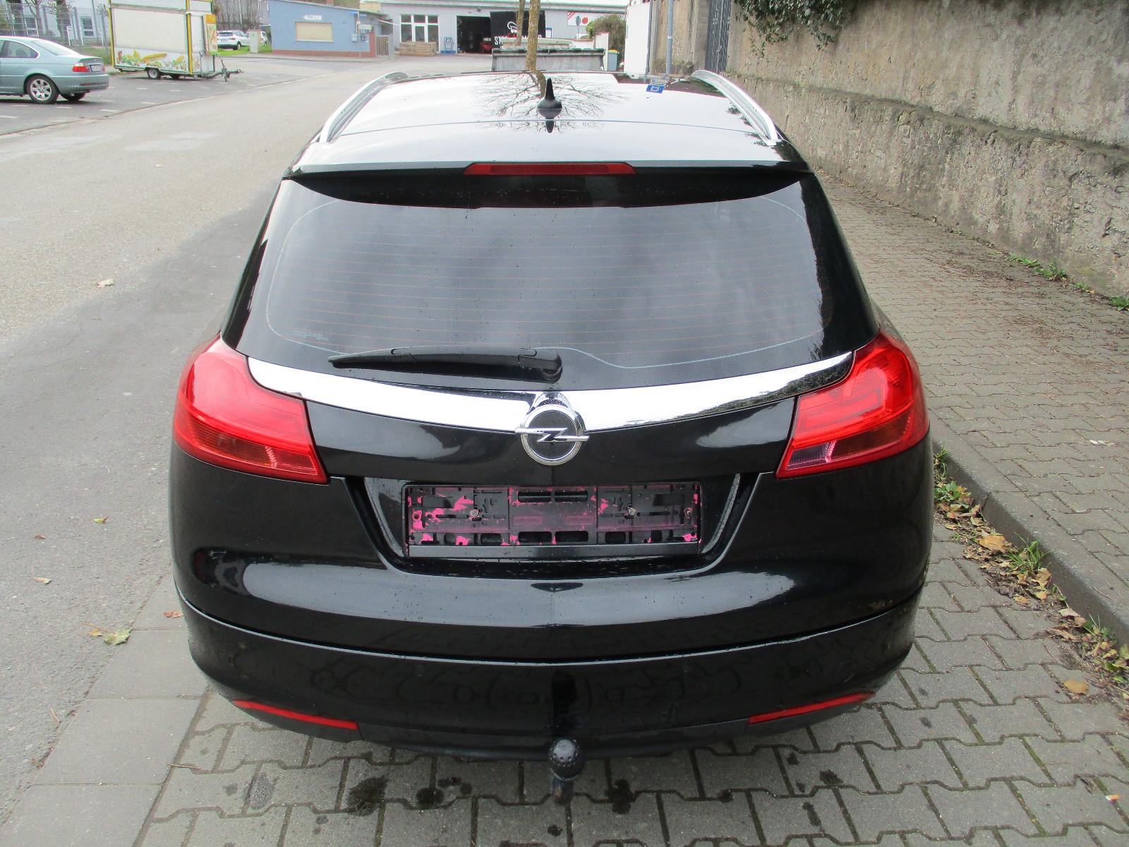 Opel Insignia 2010 — photo 8