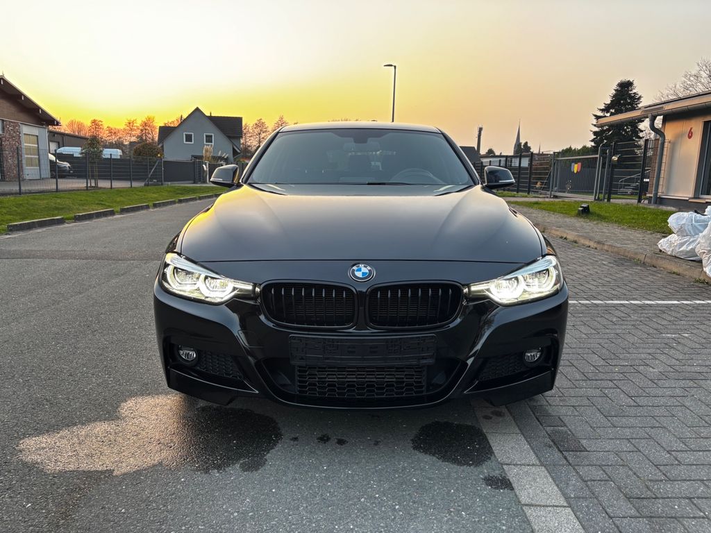 Image of BMW 320