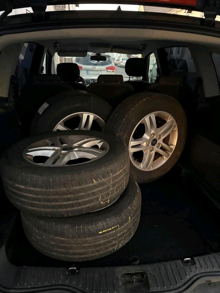 Ford S-MAX 2010 — photo 7
