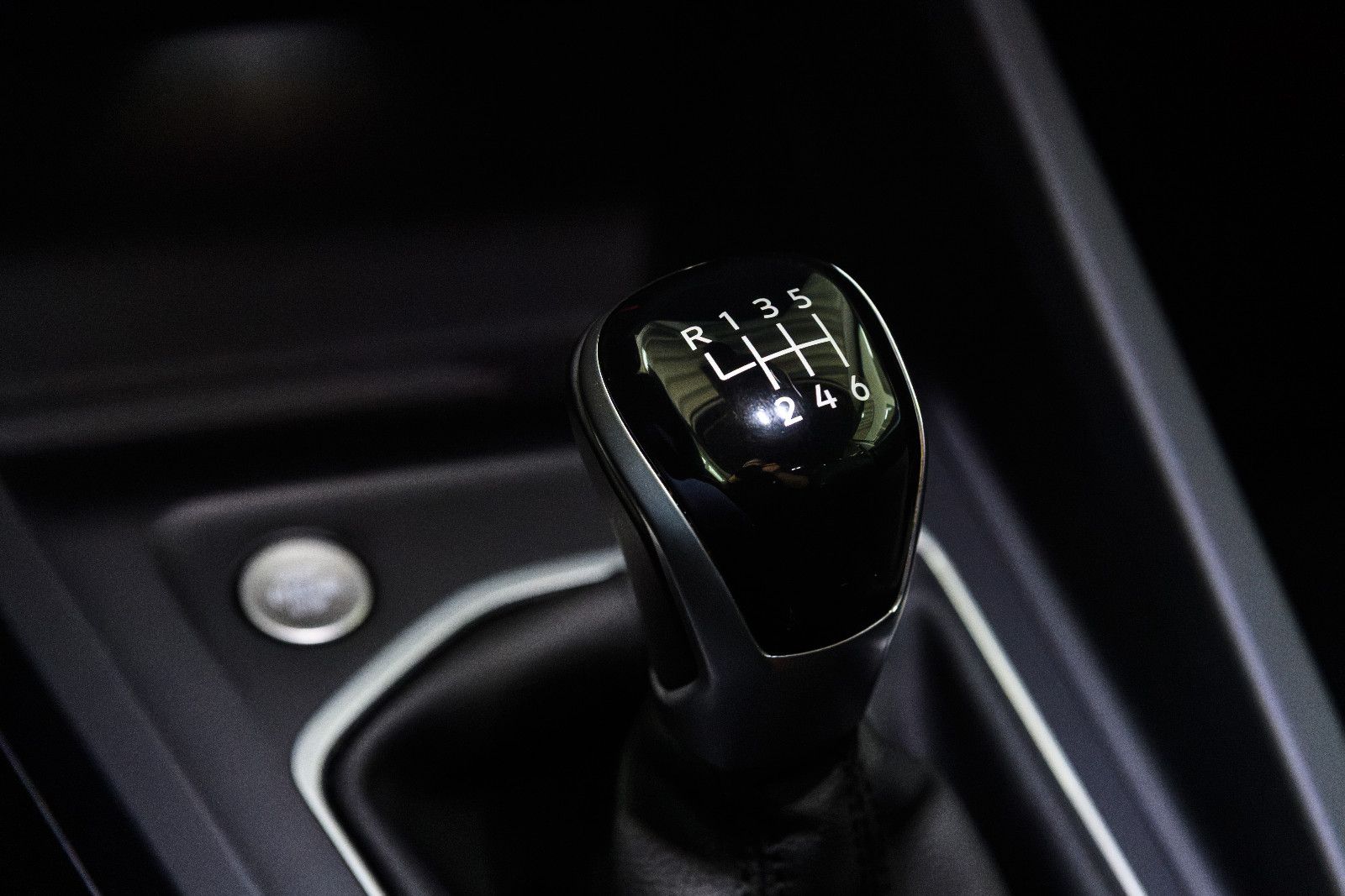Fahrzeugabbildung Volkswagen Golf VIII Var. 1.5 TSI 110 kW+LED+AHK+GJR+TOTWIN