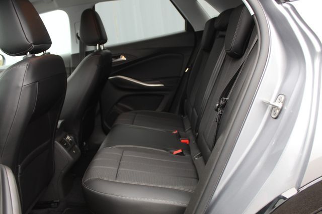 Fahrzeugabbildung Opel Grandland 1.2 Turbo Enjoy 360,KlimaA,LED,SHZ,PDC