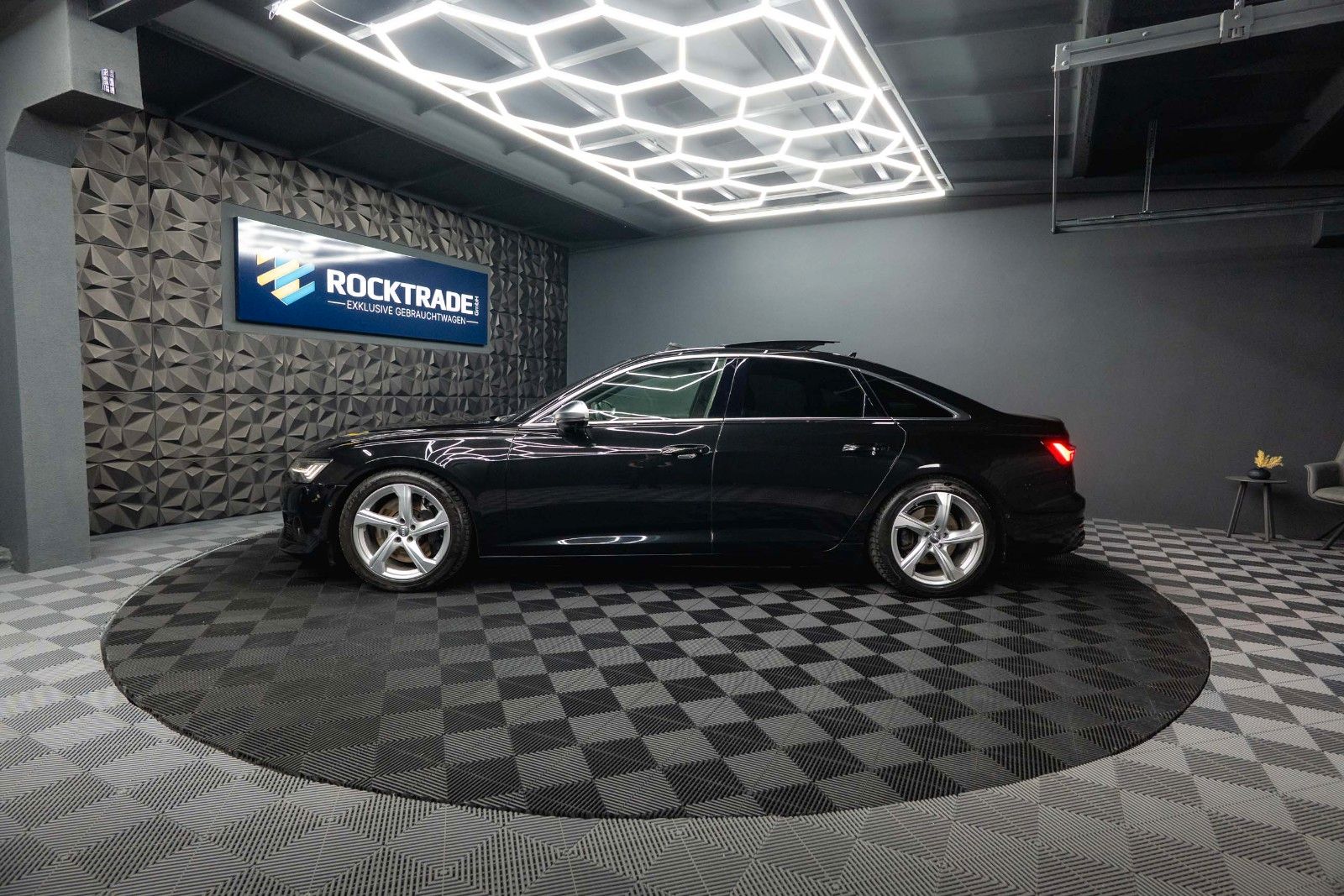 Fahrzeugabbildung Audi A6 55 TFSI quattro S-Line Plus *ACC*Pano*LED*DAB