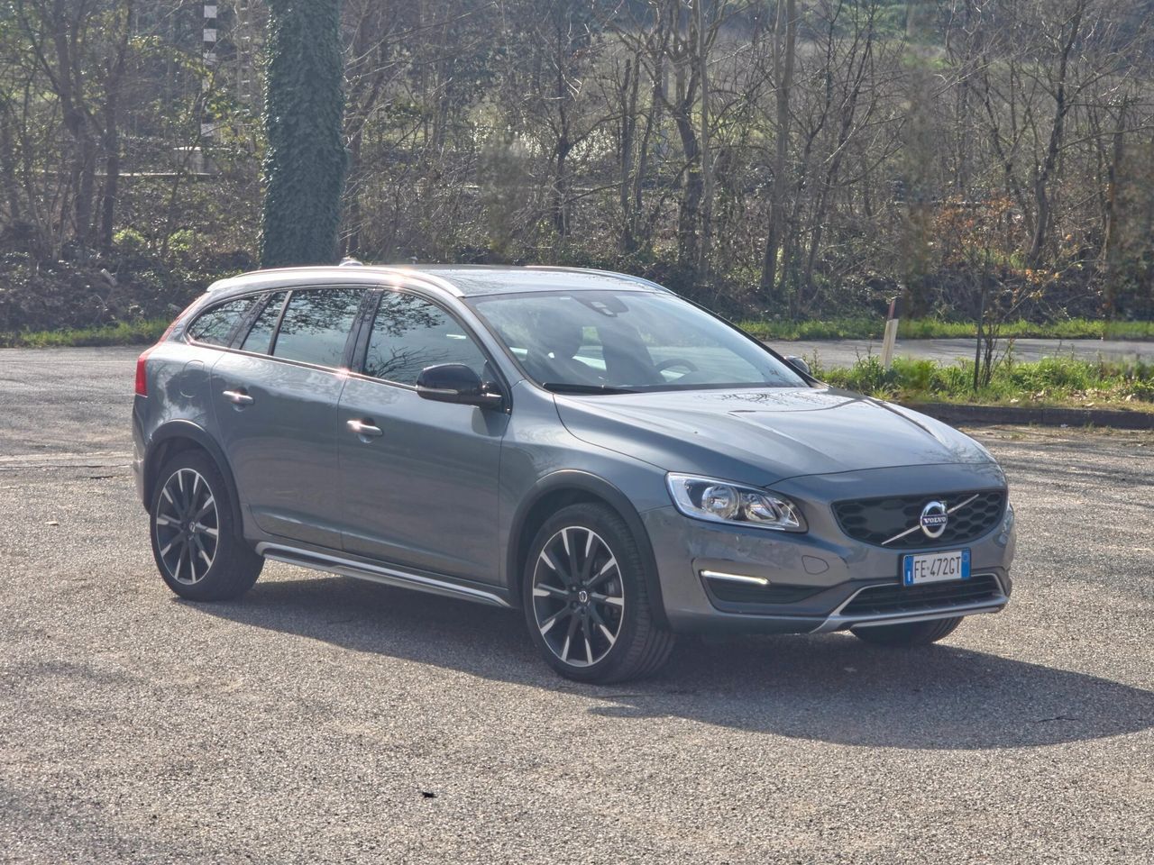 VOLVO V60 CC