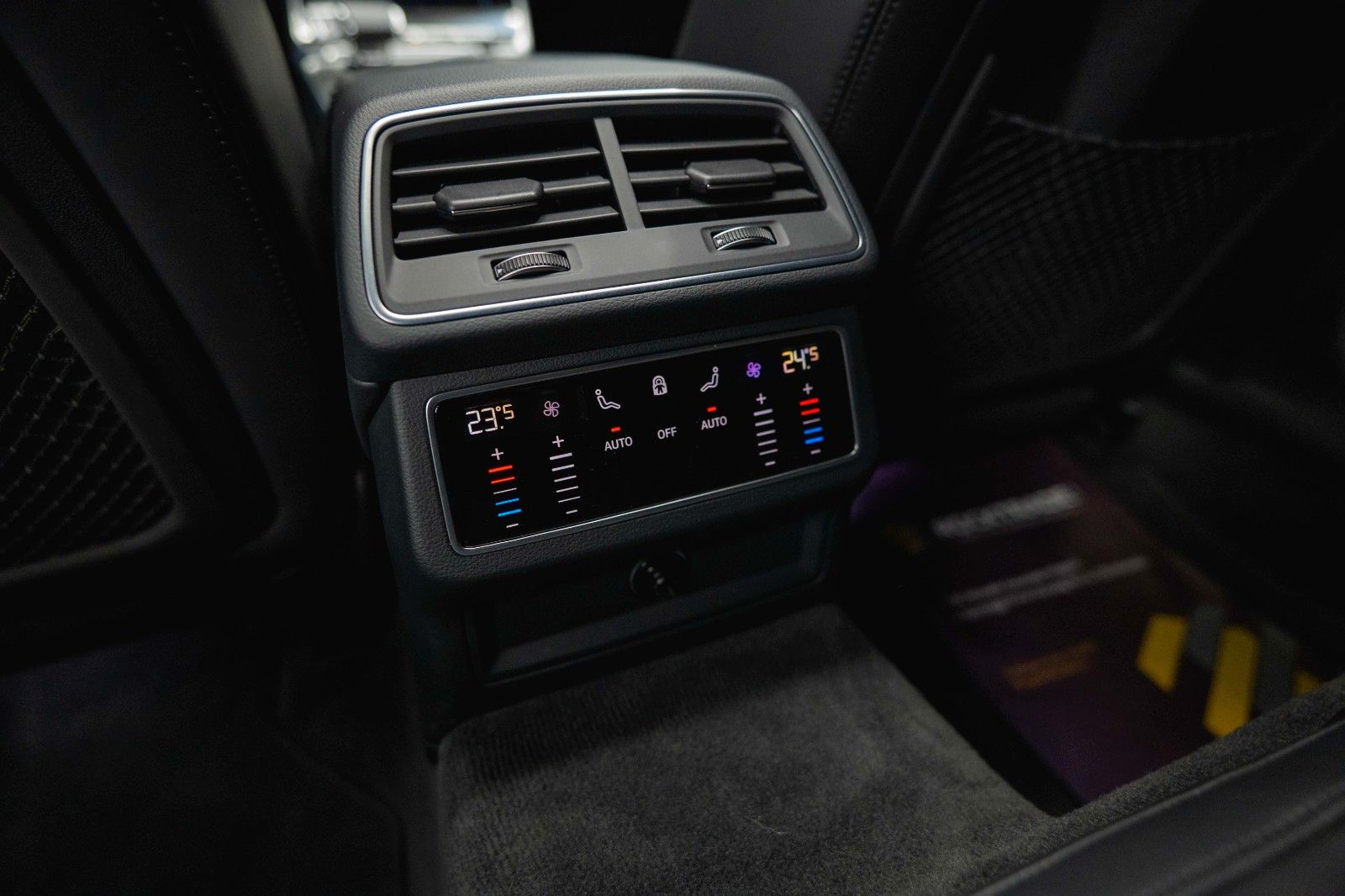 Fahrzeugabbildung Audi A6 55 TFSI quattro S-Line Sport Black Design ACC