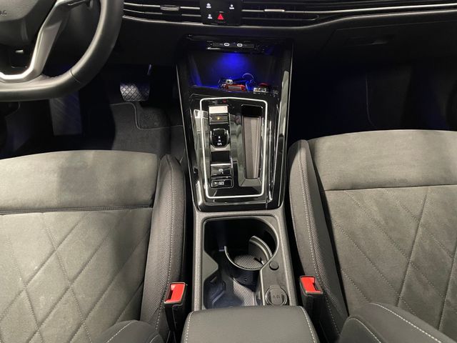 Golf VIII Style 1.5 eTSI DSG NAVI ACC IQ.LIGHT