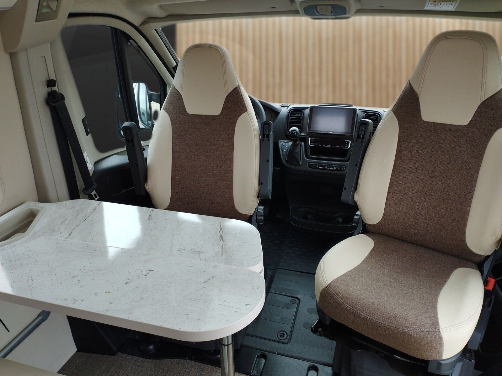 Fahrzeugabbildung Eura Mobil Van V 635 EB Automatik, Markise, Mondial Plus