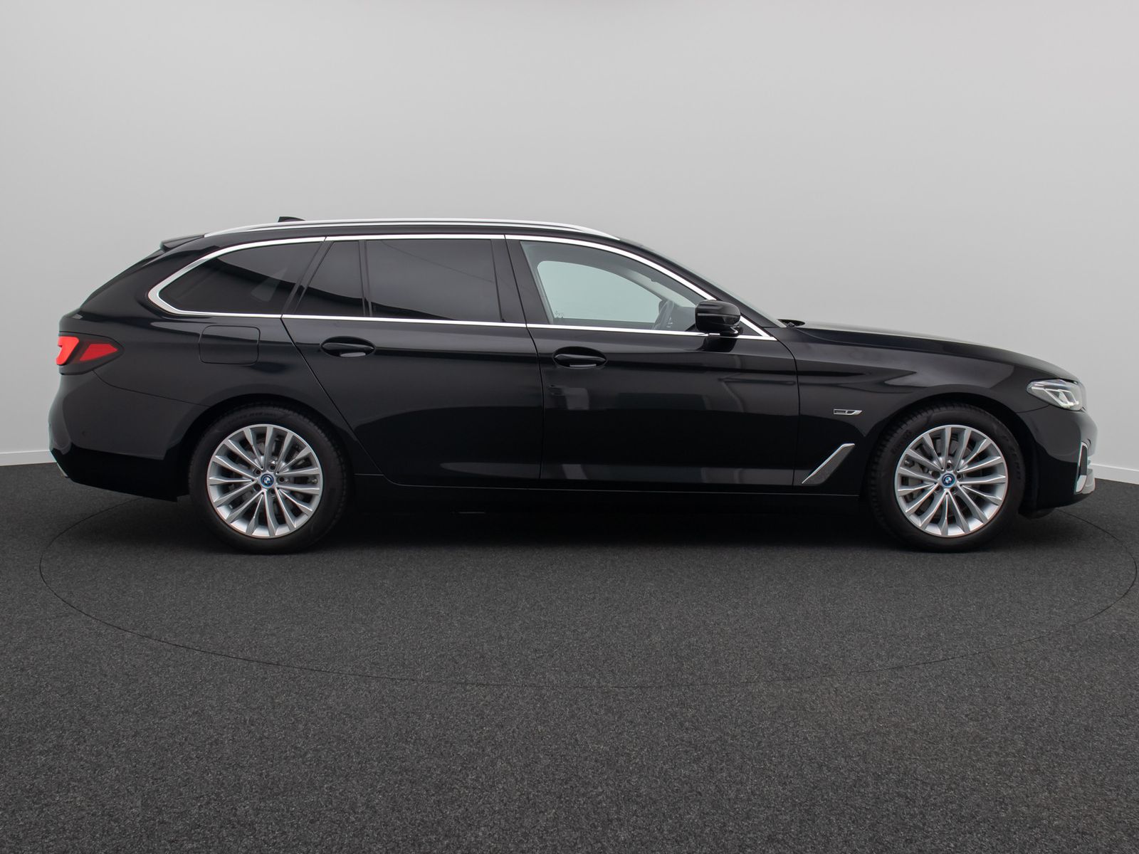 Fahrzeugabbildung BMW 530e xD Luxury Line Kamera DAB Laser HUD Belüft