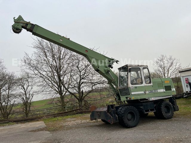 Liebherr L912 Kran Bagger