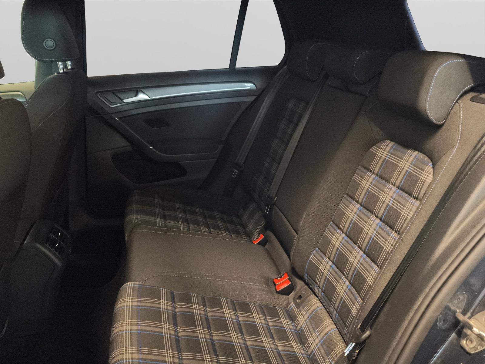 Volkswagen Golf GTE 1.4 TSI DSG, миниатюра 12