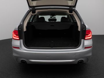 Fahrzeugabbildung BMW 530i LuxuryLine Kamera HUD Komfort SoftCl Alarm