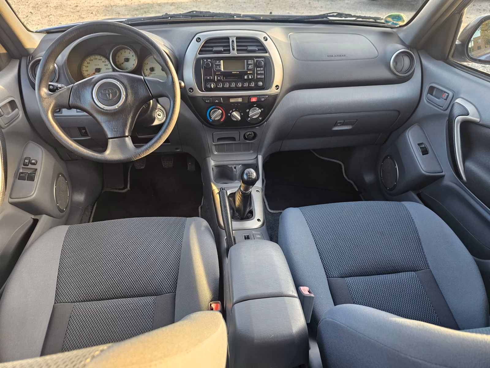 TOYOTA RAV 4 RAV4 2.0 B 4X4 | 150 ch | BVM