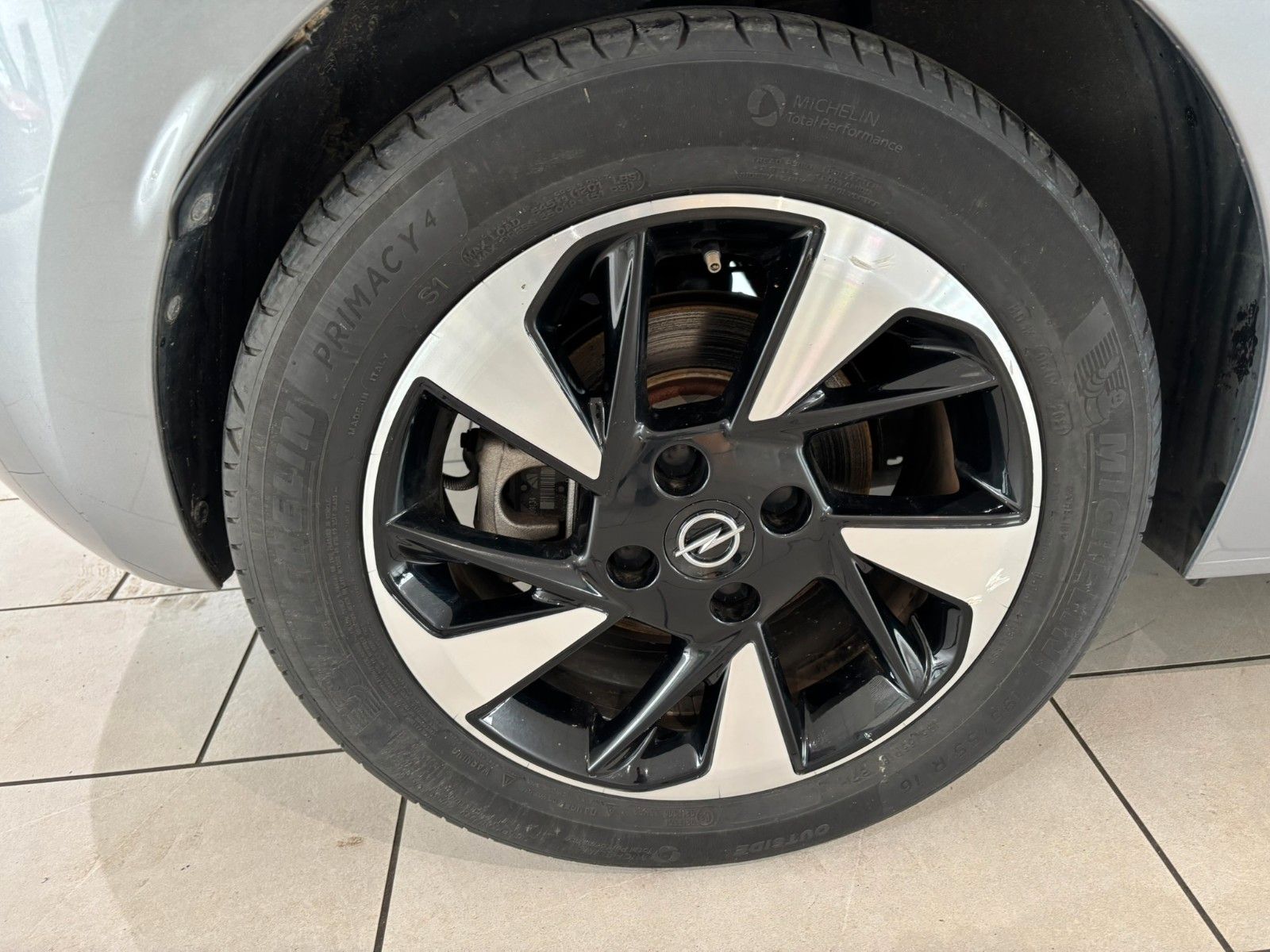Fahrzeugabbildung Opel Corsa-e F ELEGANCE 3-PHASIG NAVI/LED/KAMERA/DAB+
