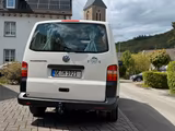 Volkswagen T5 Transporter - Volkswagen T5 mit Benzin-Antrieb