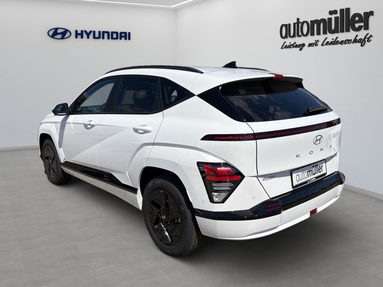 Fahrzeugabbildung Hyundai KONA TREND 2xKlima 360 ACC AUT Akustikglas Kam.