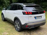 Peugeot 3008 EAT8 GT *VOLL* *MASSAGE* *PANO* *FOCAL* - Peugeot 3008 von privat