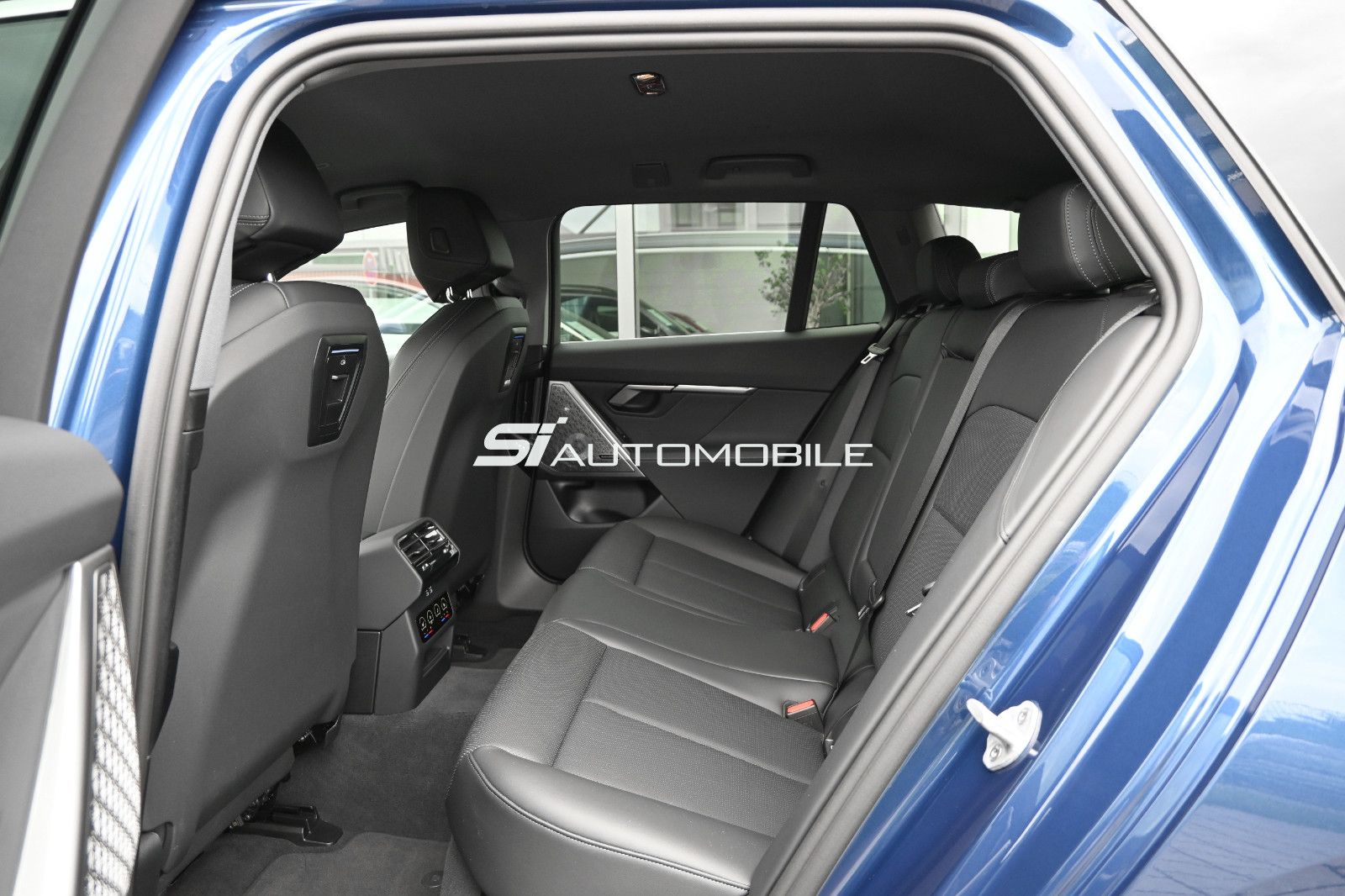 Fahrzeugabbildung BMW 520d xDr. Touring °ACC°AHK°B&W°STANDHEIZ°SITZBEL