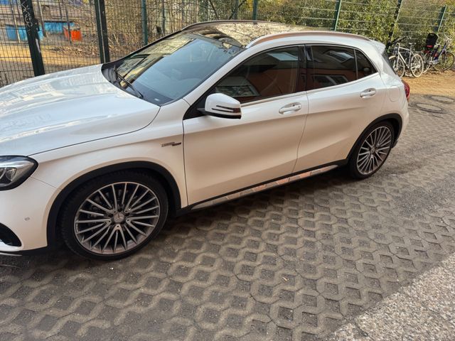 MERCEDES-BENZ GLA 45 AMG Mercedes-AMG GLA 45 4MATIC DCT Me...