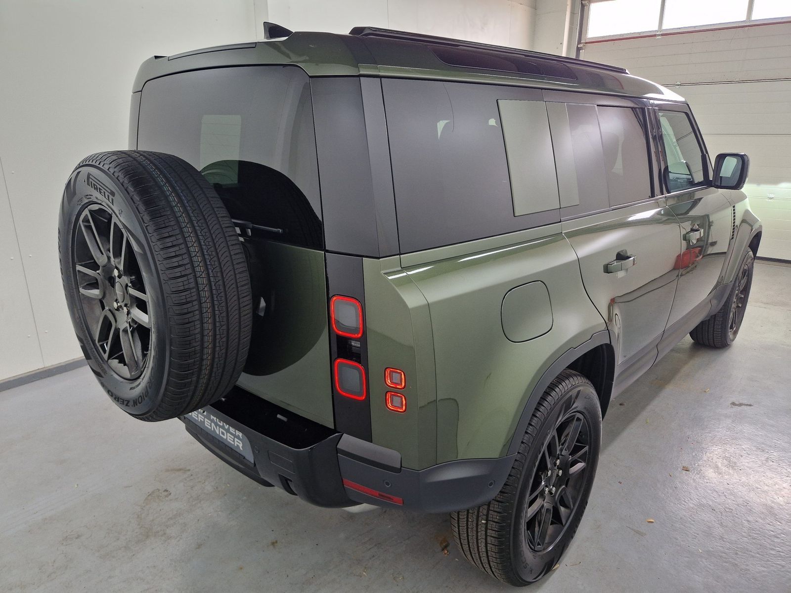 LAND ROVER Defender  110 3.0 Diesel D200 S – Bild 6