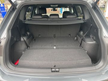 Fahrzeugabbildung Volkswagen Tiguan Allspace 2.0 TSI DSG 4M R-Line AHK/7-S