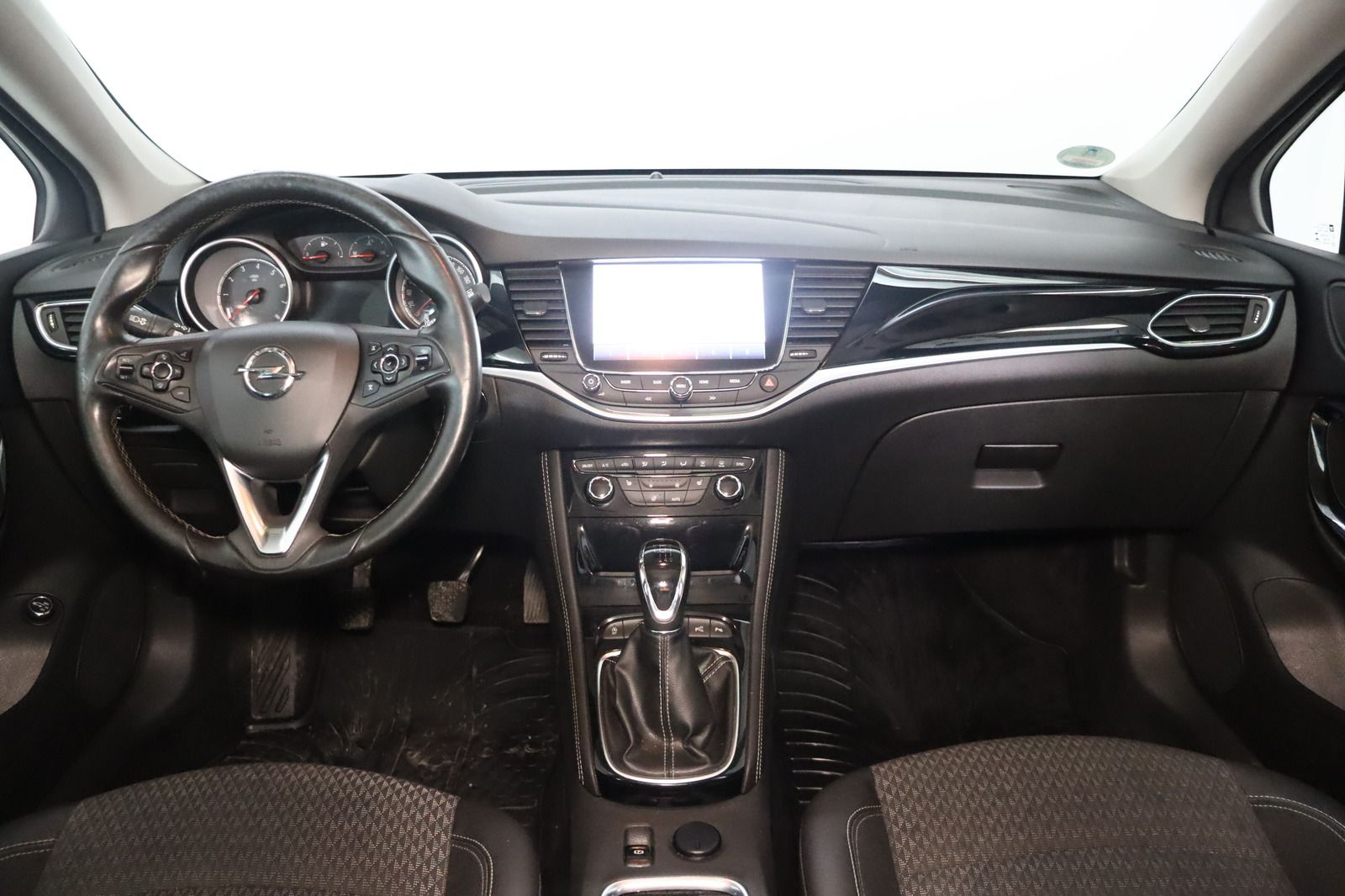 Fahrzeugabbildung Opel Astra K Sports Tourer 1.6i * LED * Navi