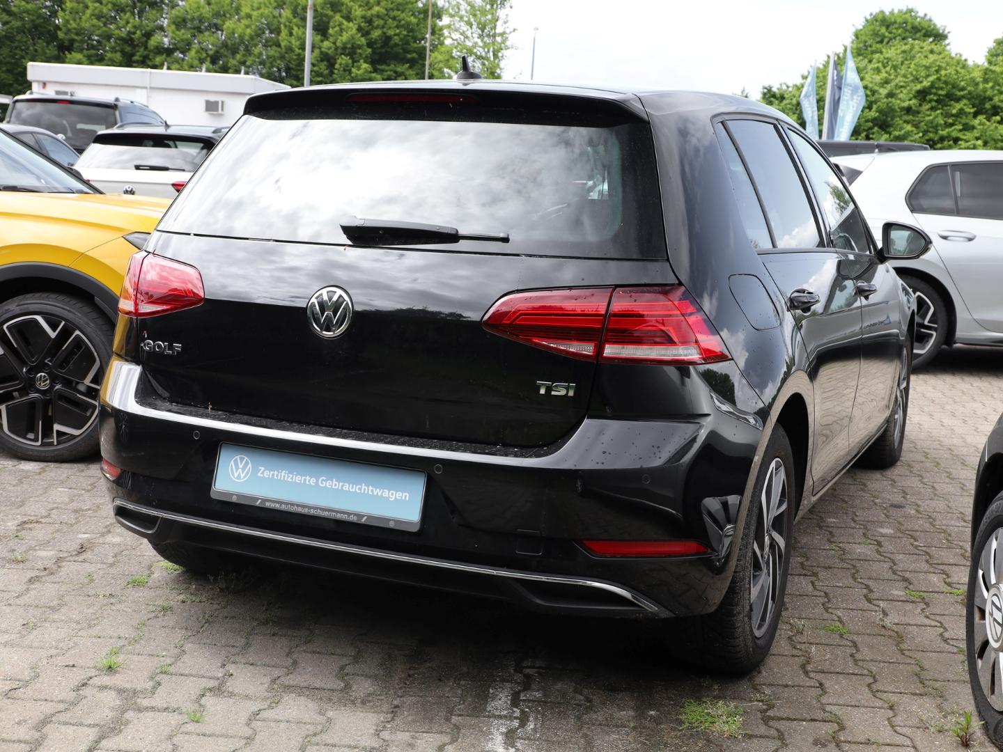 Volkswagen Golf VII SOUND TSI NAVI APP-CON SHZ ALLWETTER