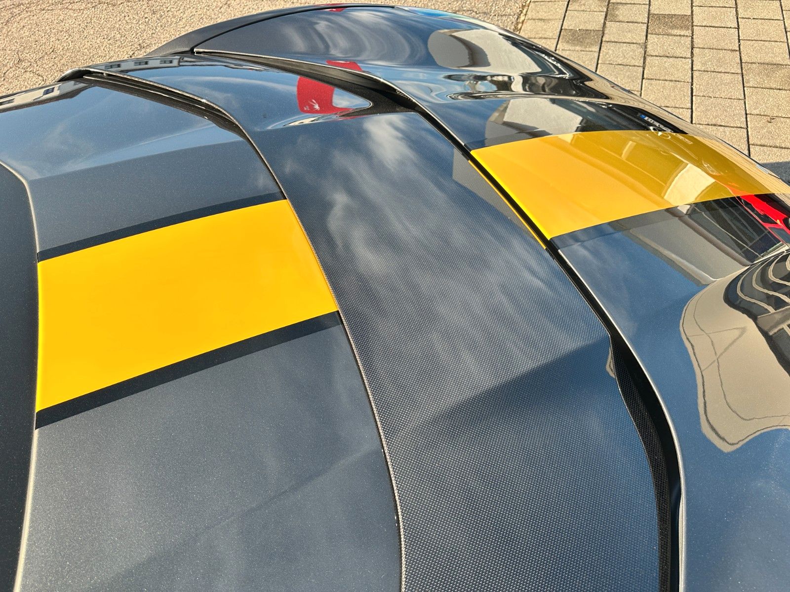 Fahrzeugabbildung Ferrari 812 Competizione*1 owner*painted stripe