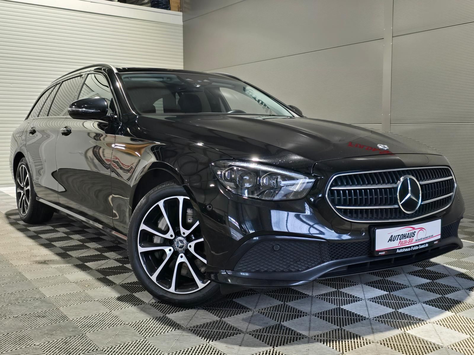 MERCEDES-BENZ E 400d 4Matic Avantgarde°Mutibeam°ACC°Spur°TWA°S
