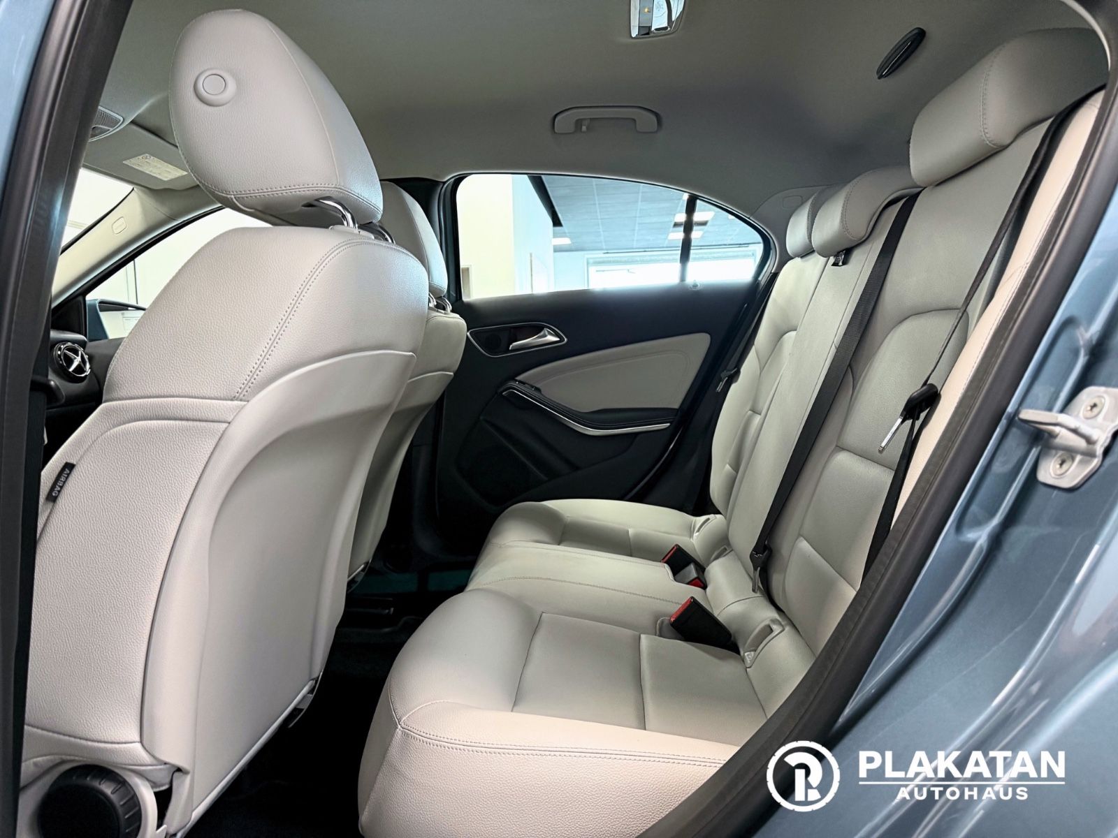 Fahrzeugabbildung Mercedes-Benz A 180 Style Bi-Xenon 1Hand MB-Service