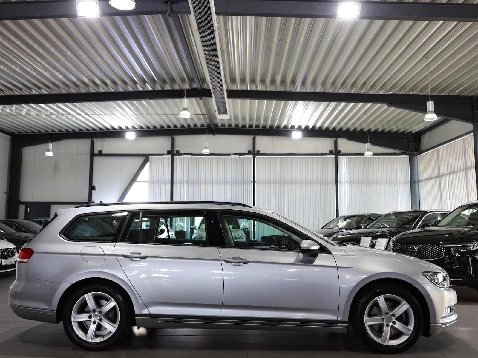 Volkswagen Passat Variant 2.0 TDI DSG BMT / NAVI-DM, ACC