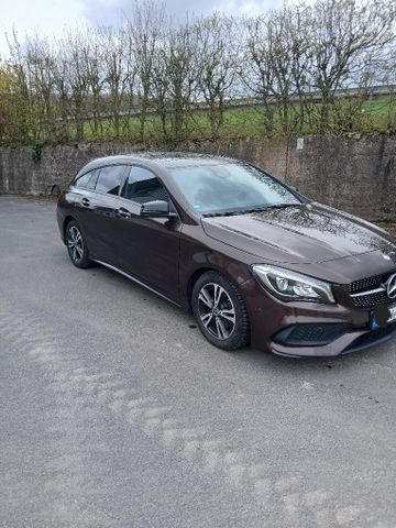 MERCEDES-BENZ CLA 180 Shooting Brake CLA 180 AMG Line Shoo...