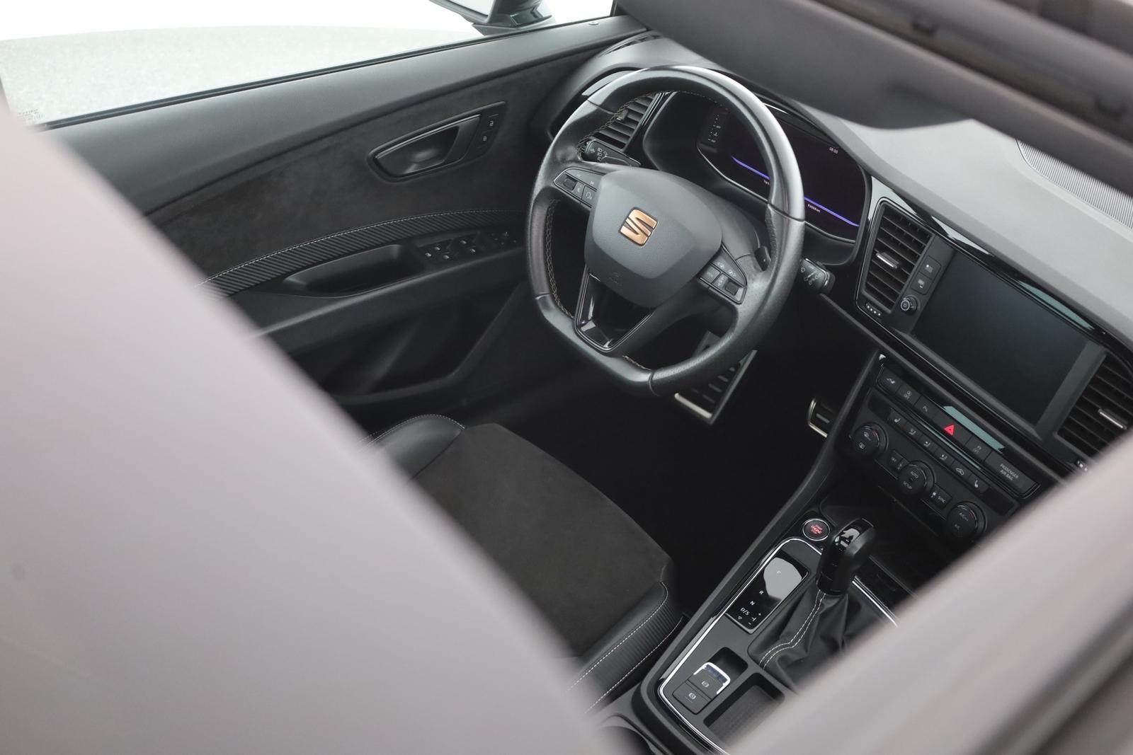 SEAT Leon ST 2.0 TSI DSG Cupra 300 4Drive Panorama, миниатюра 27