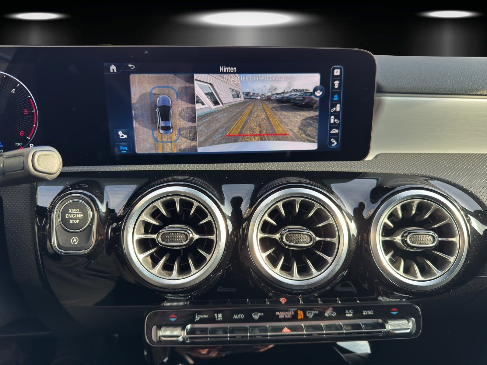 Fahrzeugabbildung Mercedes-Benz A220d Limo AMG Prem DISTR Memo AHK 360°schw.Glas