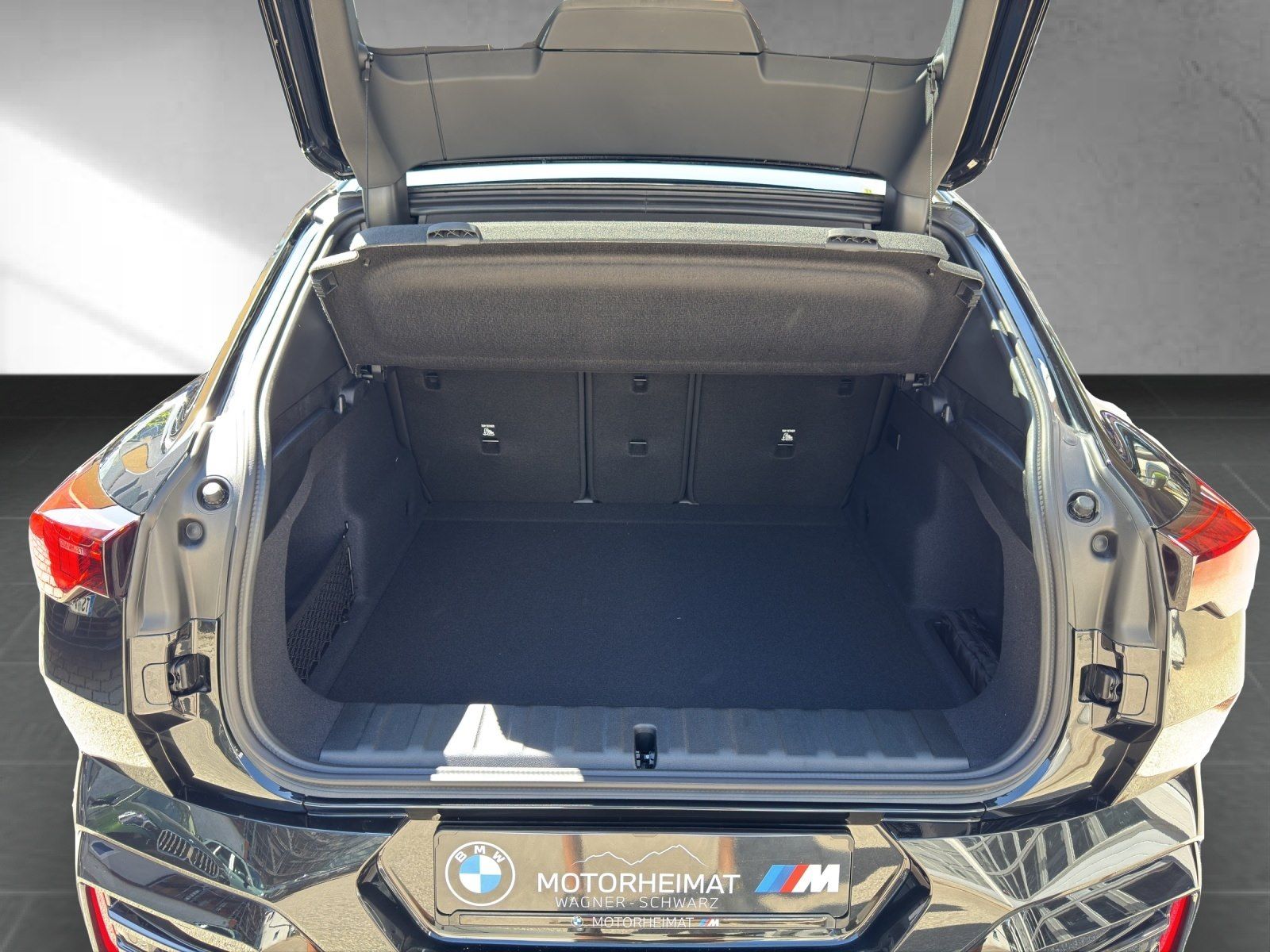 BMW iX2 - Bild 12