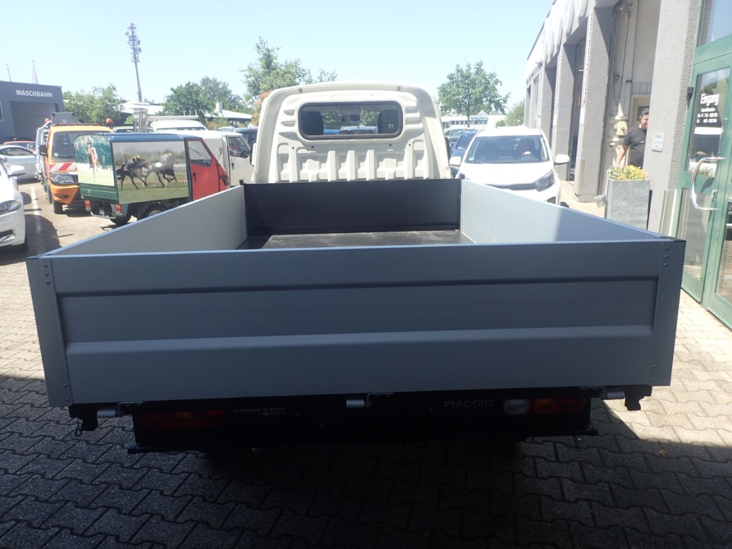 Fahrzeugabbildung Piaggio Porter NP6 Singlewheel Pick-up 2,8m Ladefläche L