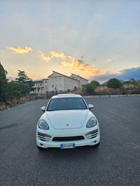 Porsche Cayenne - 8