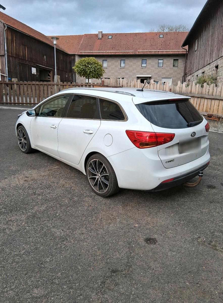 Kia cee'd 2014 — photo 5