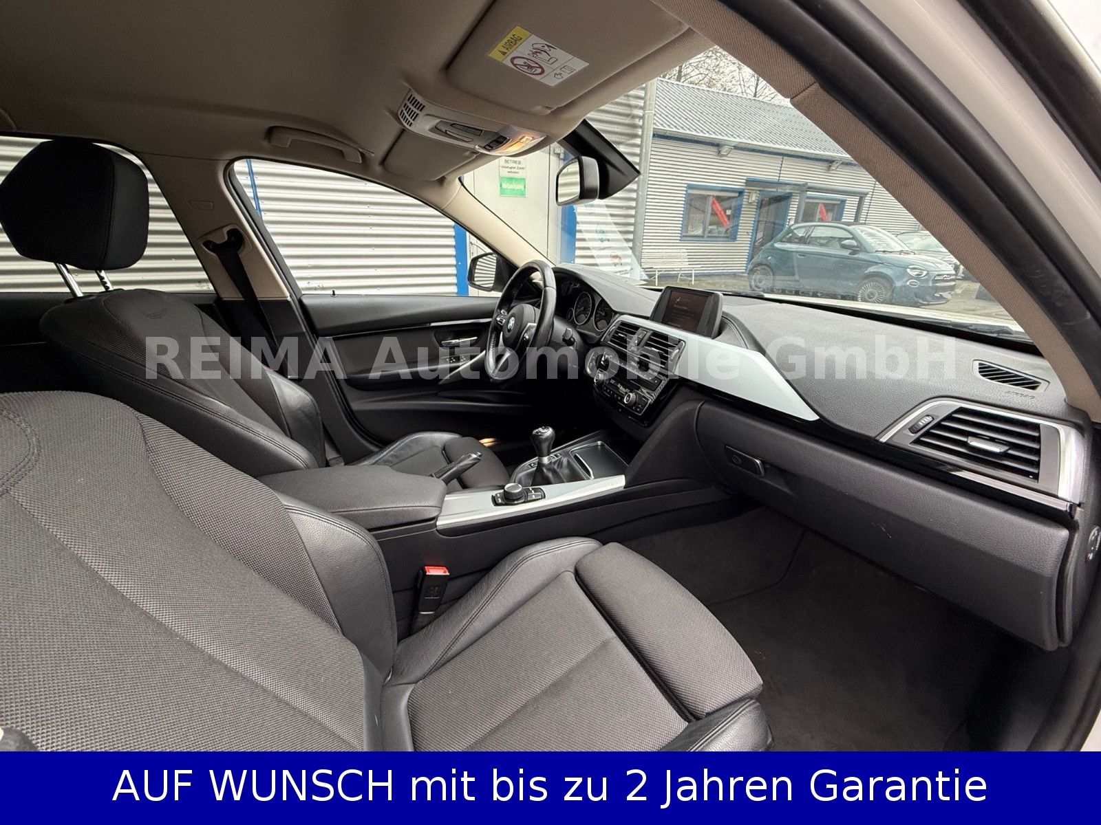 Fahrzeugabbildung BMW 320i Touring M-Sport-Paket, LED
