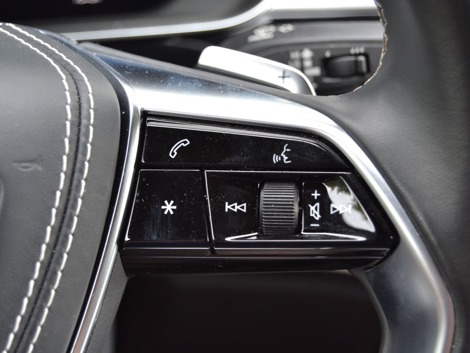 S8 4.0 TFSI 787 PS VOLL MTM NP:248.263 AHK/21-ZO