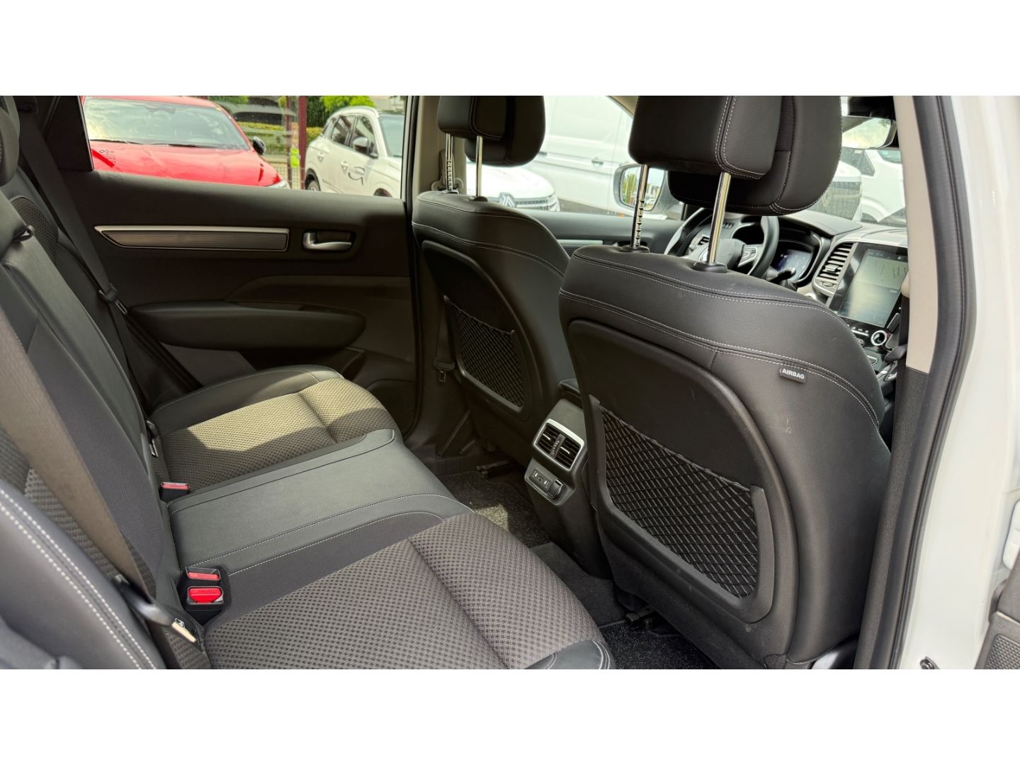 Fahrzeugabbildung Renault Koleos Intens TCE 160 EDC Navi Soundsystem LED A