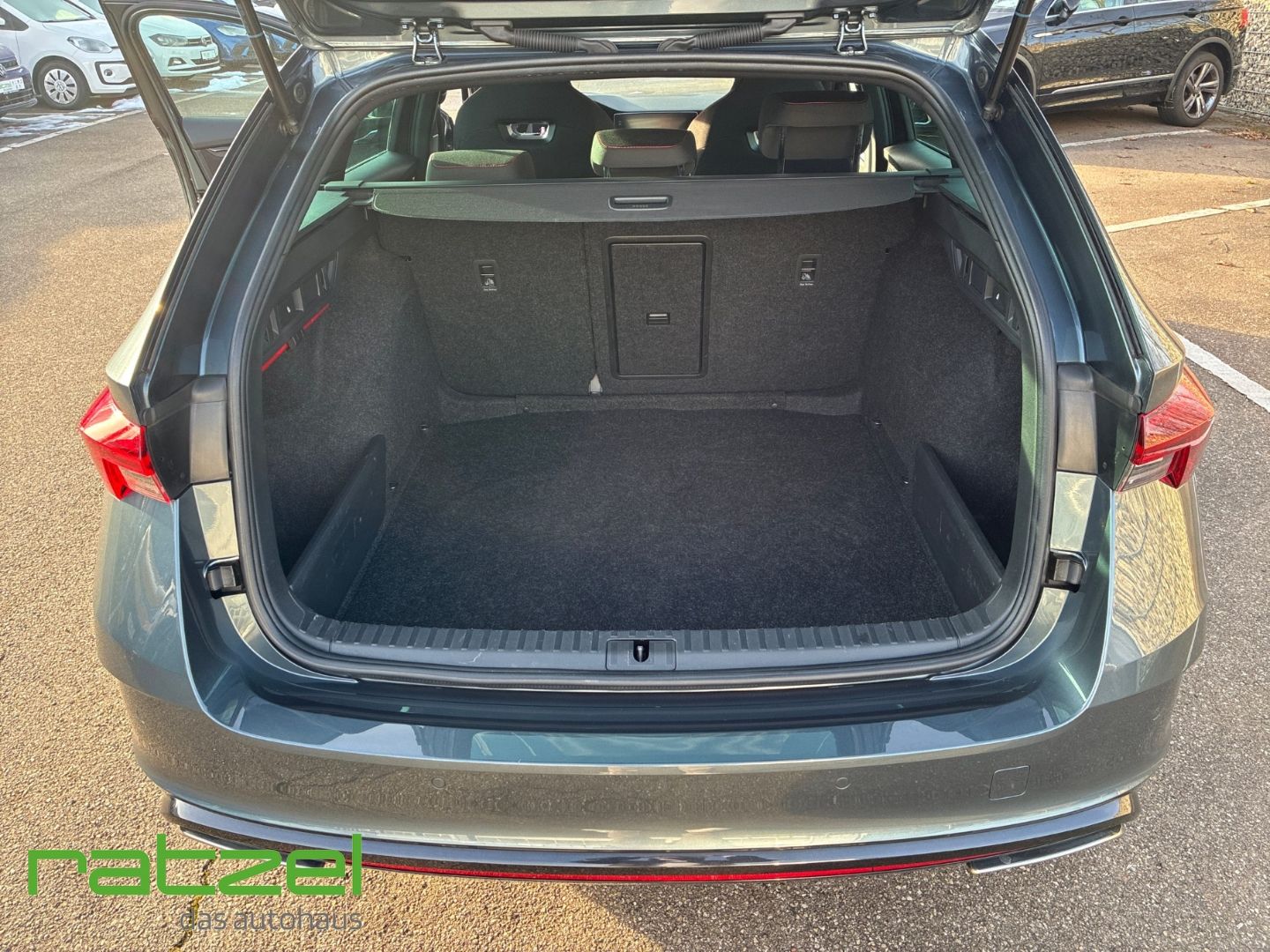 Fahrzeugabbildung SKODA Octavia 4x4 Combi RS TDI 2.0 HUD Navi Digitales