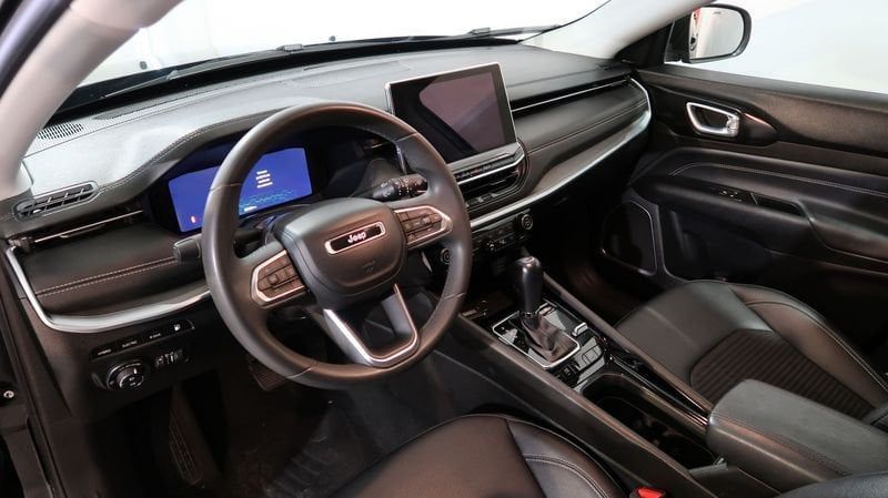 Jeep Compass 1.3 T4 PHEV 190cv Limited 4xe Auto  imagem 2