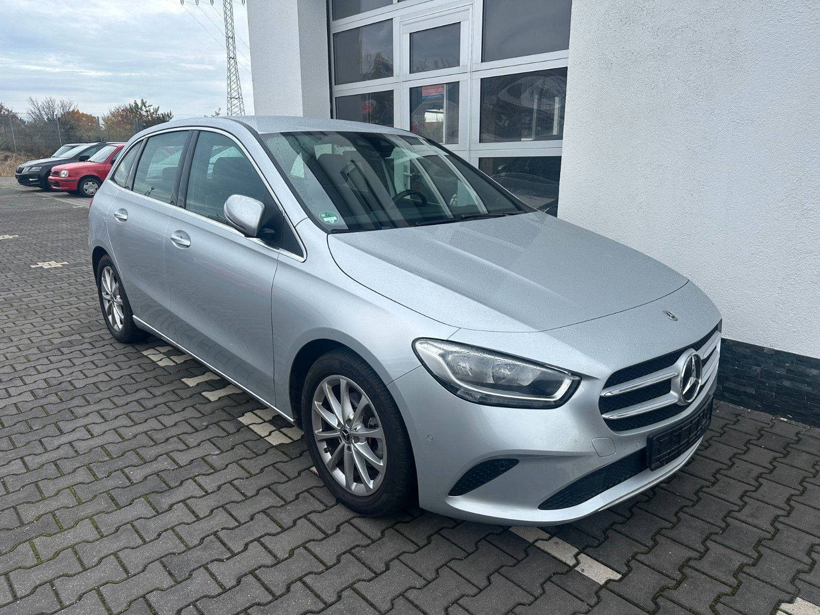 MERCEDES-BENZ B 180 Progressive