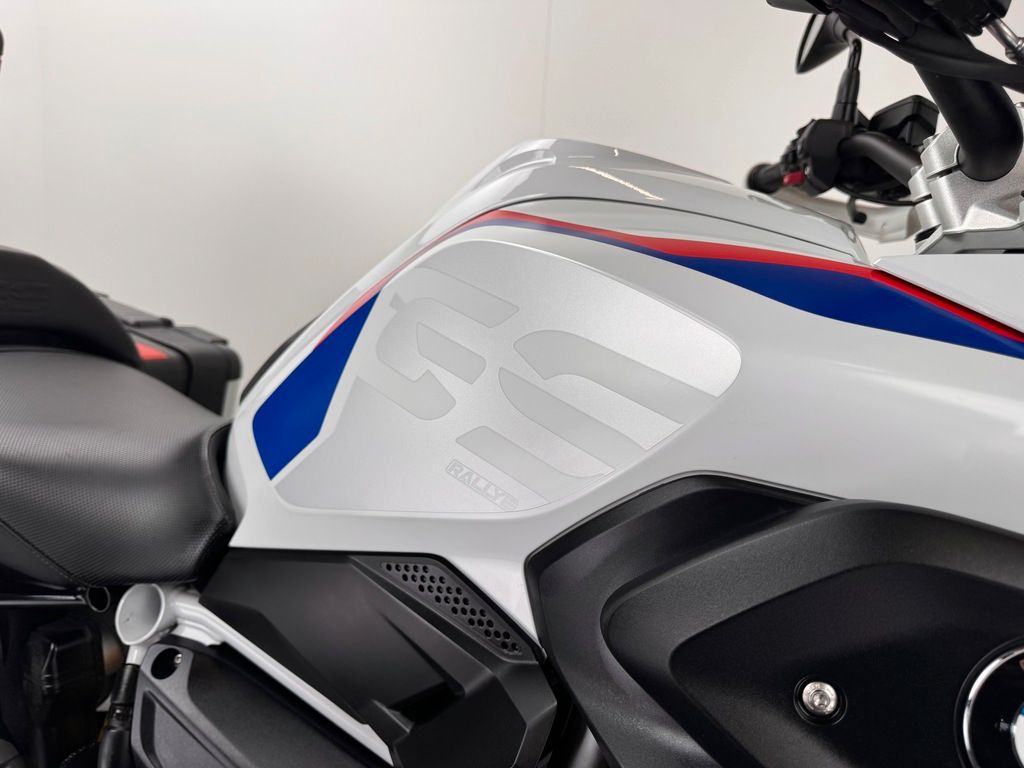 Fahrzeugabbildung BMW R1250 GS RALLYE *4 PAKETE *VARIOKOFFER